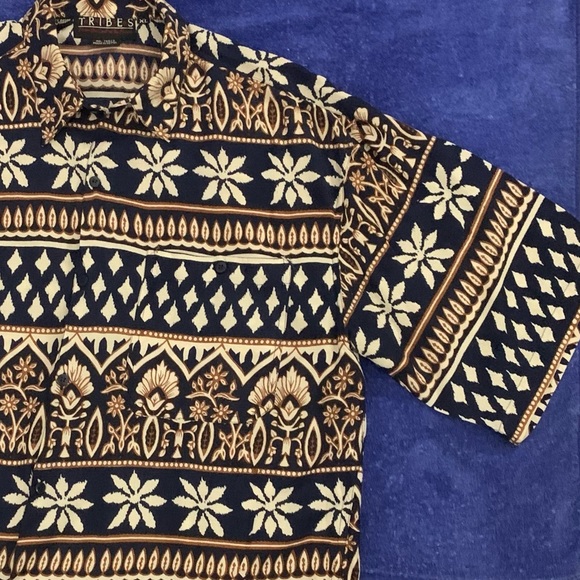 TRIBES Lt Wt Nepalese Floral Shirt - Picture 6 of 6